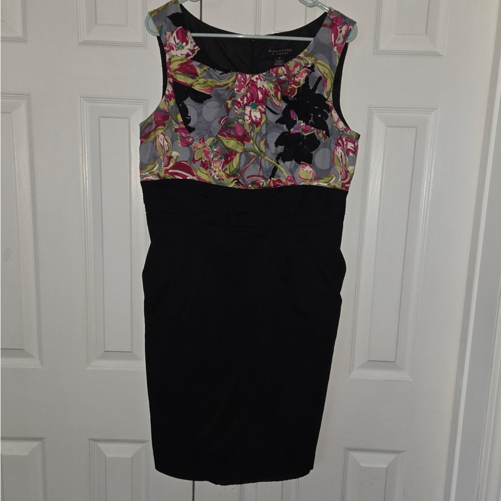 Robbie Bee Floral and Black Mini Dress